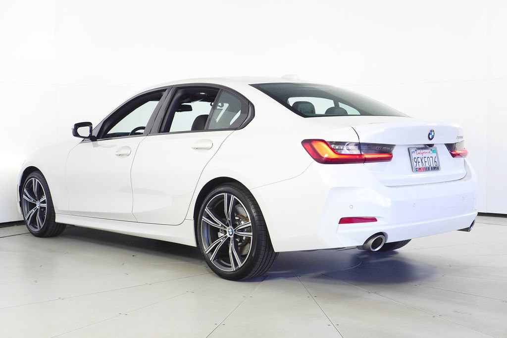 Used 2023 BMW 330i Sedan w/ Driving Assistance Package RWD image 9