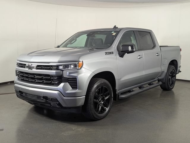 Used 2024 Chevrolet Silverado 1500 RST w/ Convenience Package II AWD/4WD image 4