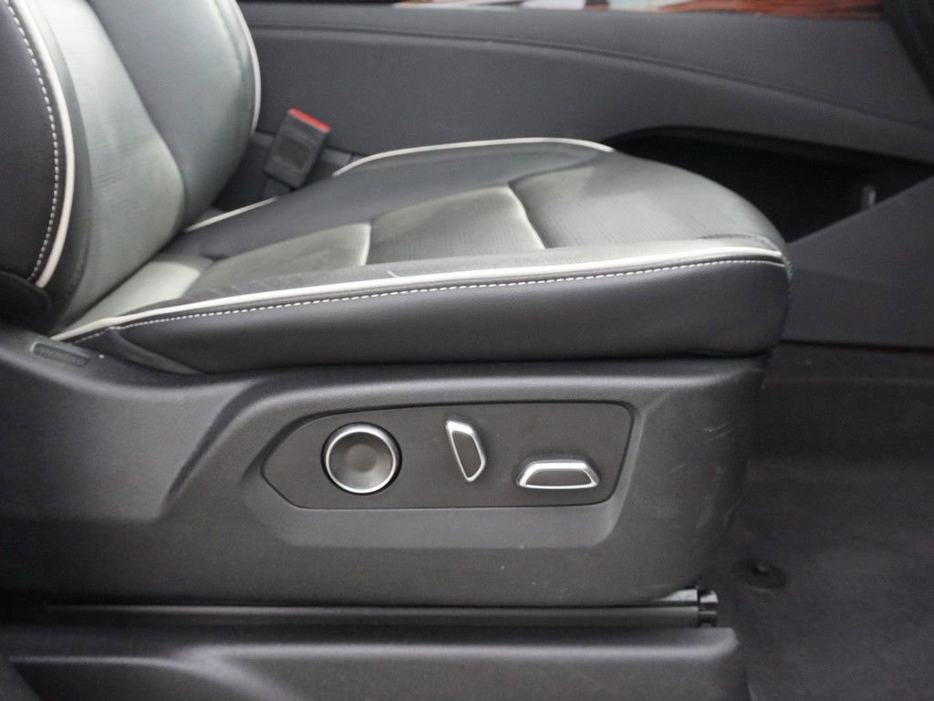 Used 2023 Cadillac Escalade Premium Luxury w/ LPO, Floor Liner Package AWD/4WD image 38