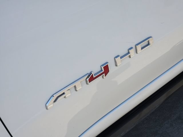 Used 2025 GMC Sierra 2500 AT4 w/ AT4 Premium Plus Package AWD/4WD image 12