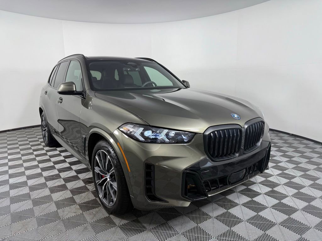 Used 2025 BMW X5 xDrive50e w/ M Sport Package image 3