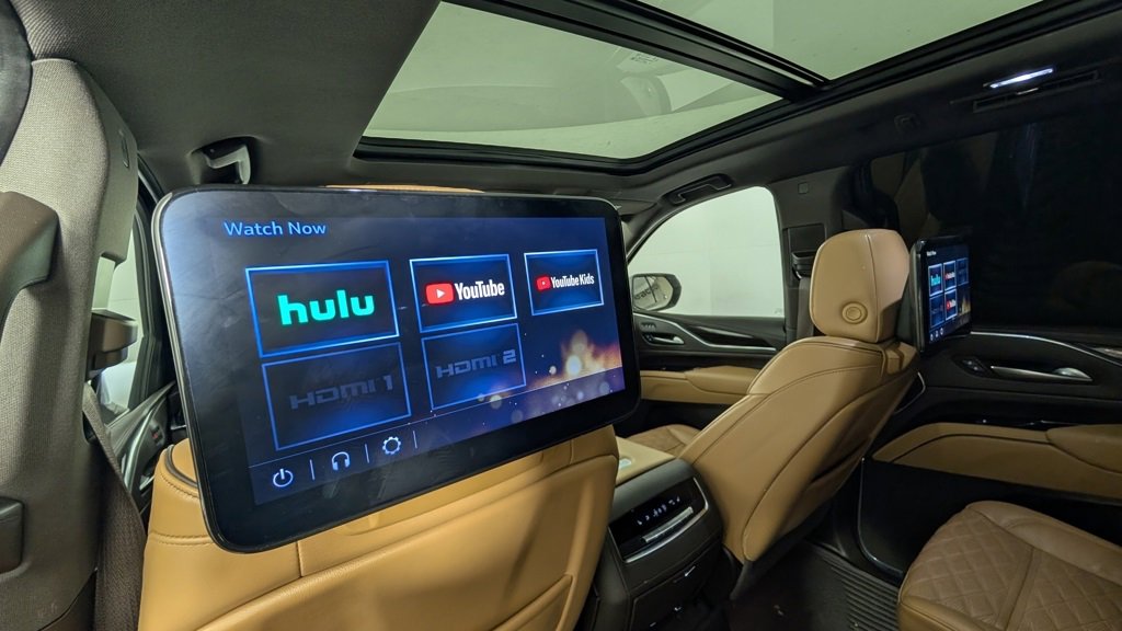 Certified 2024 Cadillac Escalade Sport w/ LPO, ONYX Package image 10