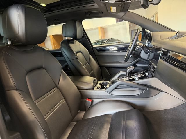 Used 2019 Porsche Cayenne S AWD/4WD image 23