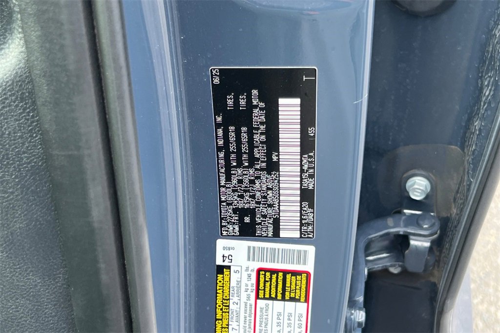 Certified 2025 Toyota Grand Highlander AWD image 31