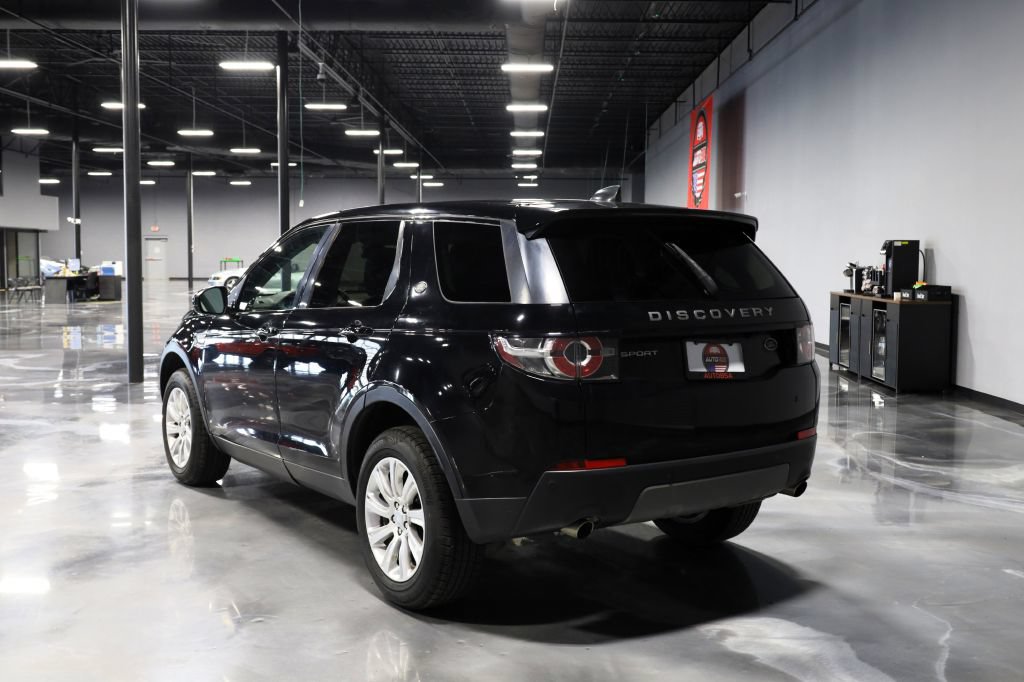 Used 2017 Land Rover Discovery Sport SE AWD/4WD image 5