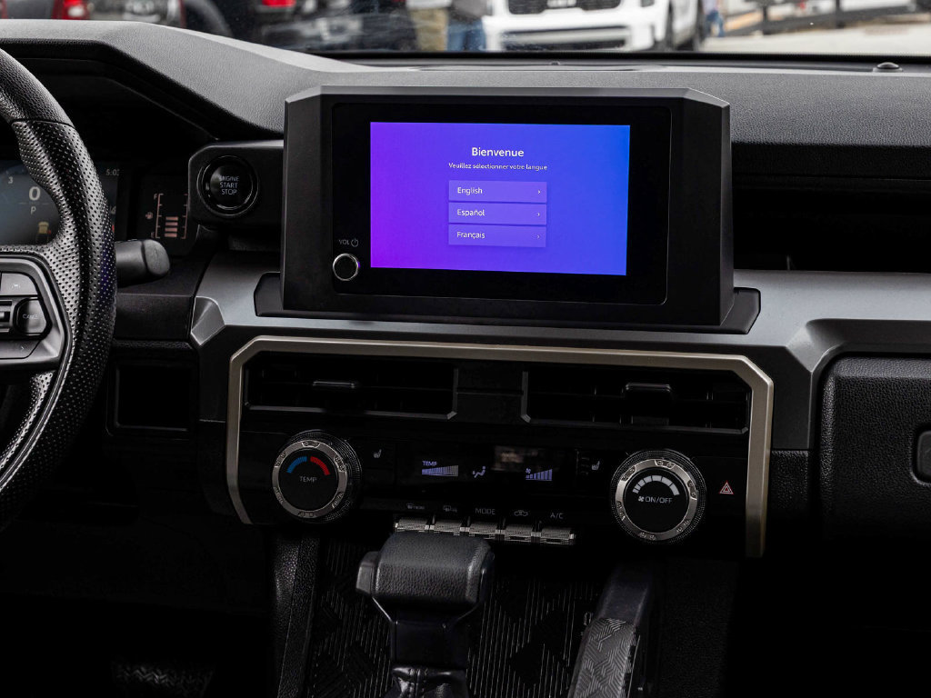 Used 2025 Toyota Tacoma SR5 AWD/4WD image 20