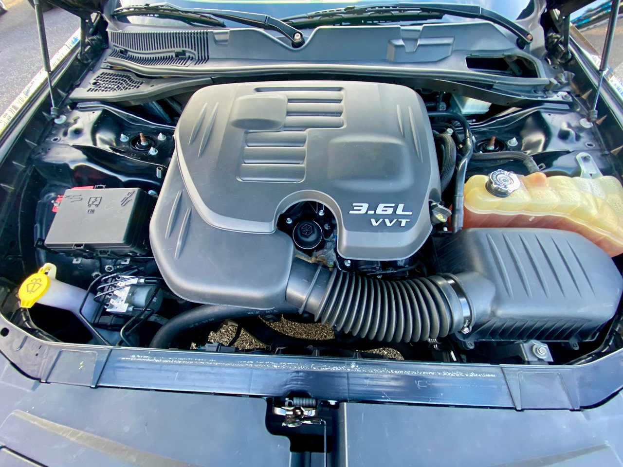 Used 2019 Dodge Challenger SXT image 20