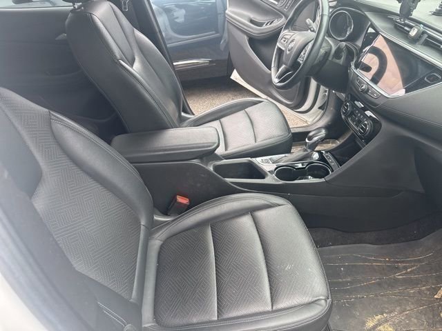 Certified 2022 Buick Encore GX Essence w/ Experience Buick Package AWD/4WD image 44