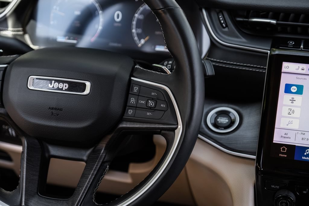 Used 2022 Jeep Grand Cherokee Limited RWD image 24