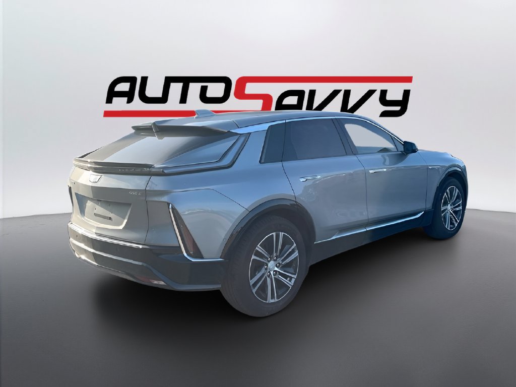 Used 2026 Cadillac Lyriq Luxury RWD image 7