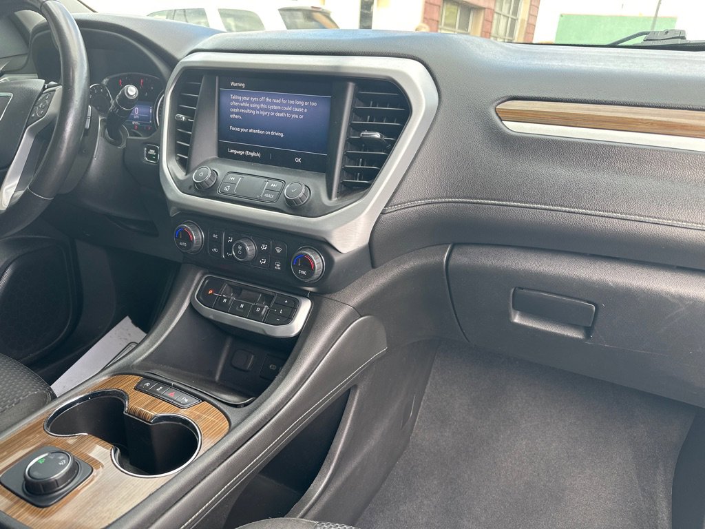 Used 2020 GMC Acadia SLE image 8