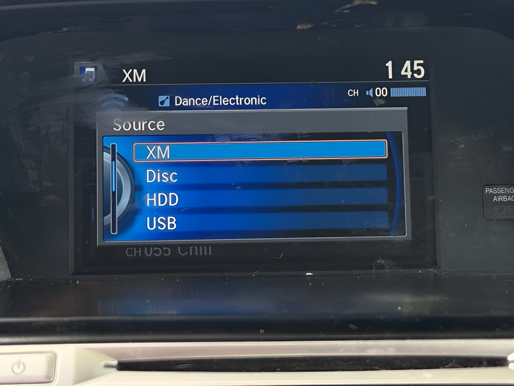 Used 2015 Honda Accord Touring image 30
