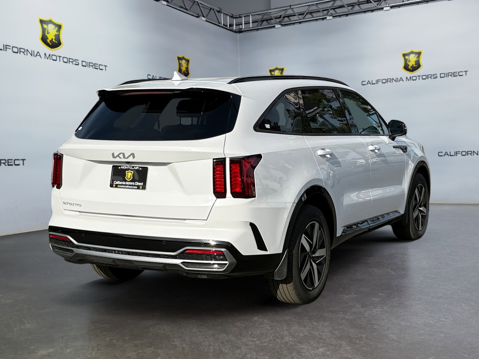 Used 2023 Kia Sorento S image 5
