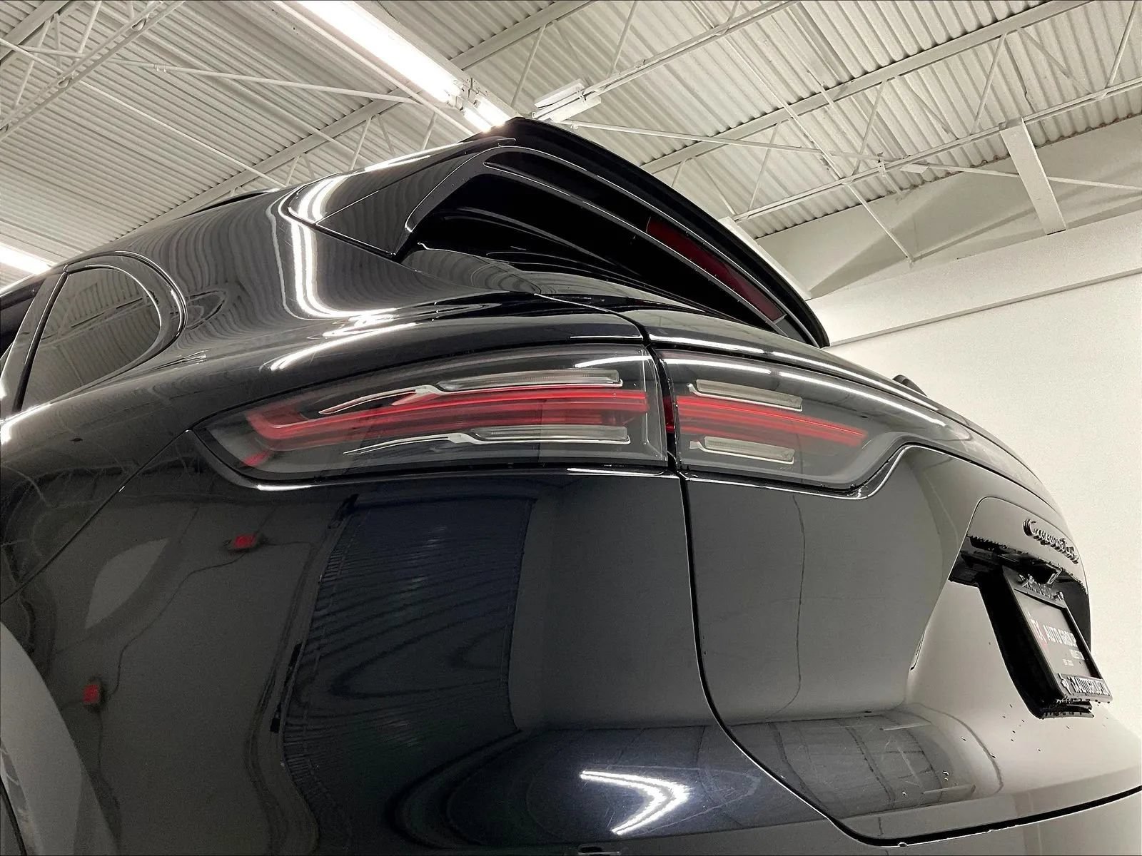 Used 2019 Porsche Cayenne Turbo AWD/4WD image 33