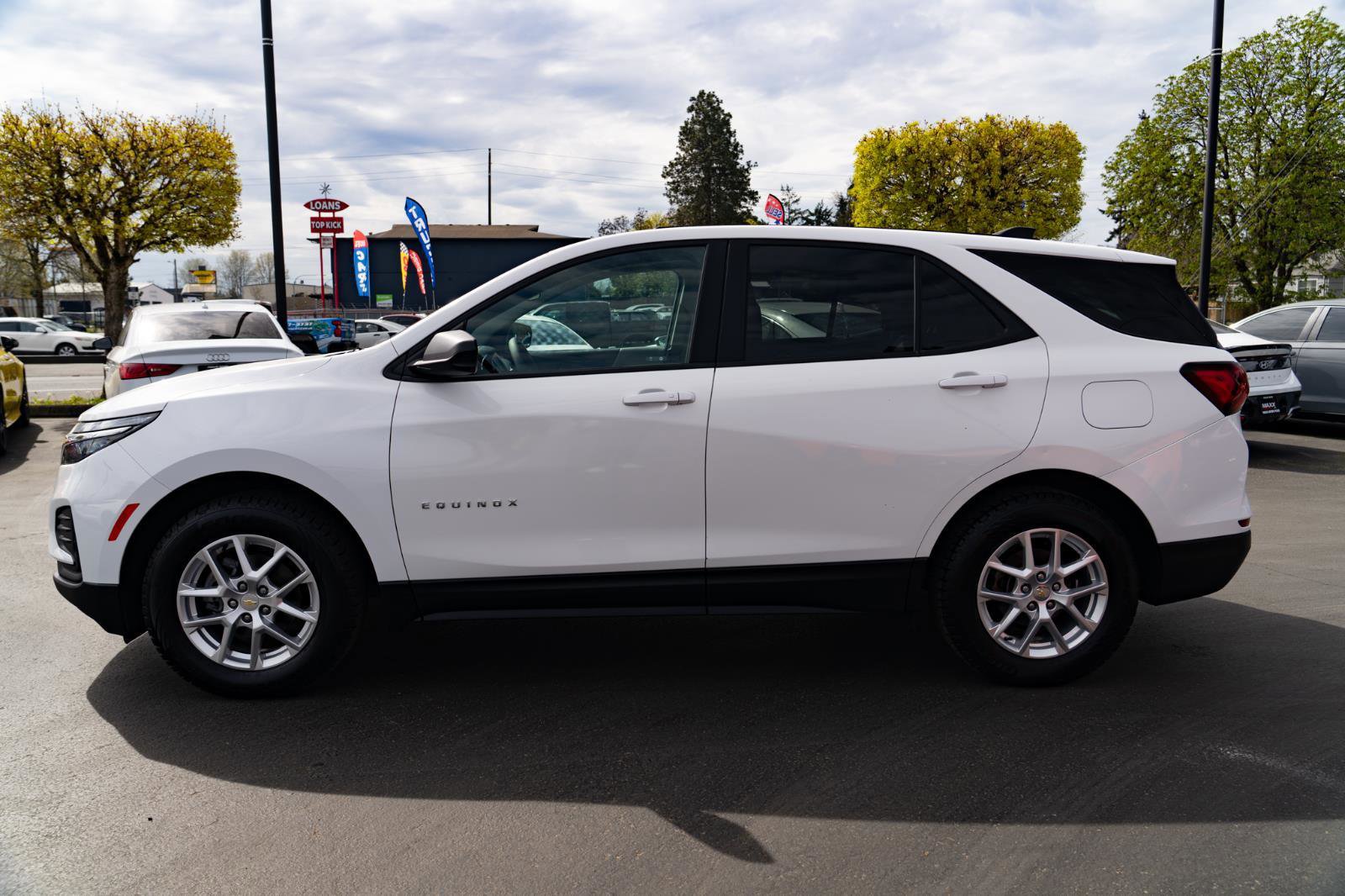 Used 2022 Chevrolet Equinox LS w/ LS Convenience Package AWD/4WD image 12