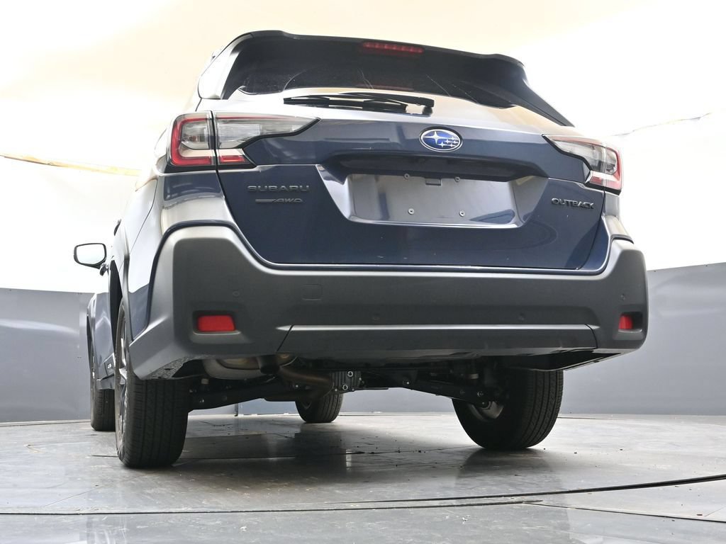 Certified 2025 Subaru Outback Onyx Edition AWD/4WD image 33