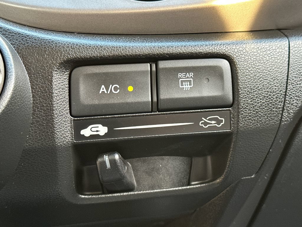 Used 2011 Honda Fit image 28