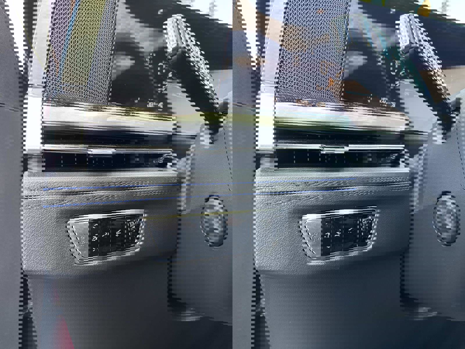 New 2025 Cadillac Escalade IQ Sport 1 image 33