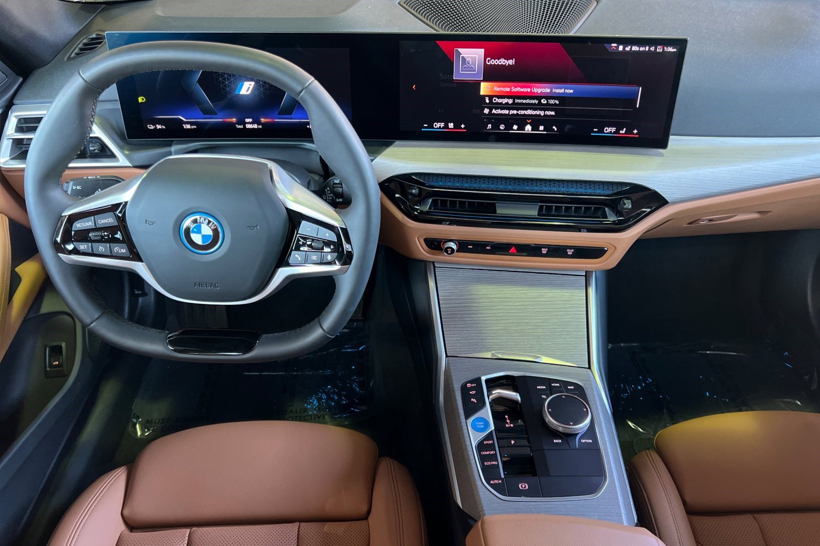 Used 2025 BMW i4 eDrive40 w/ Dynamic Handling Package image 18