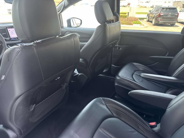 Used 2022 Chrysler Pacifica Touring-L w/ S Appearance Package FWD image 59