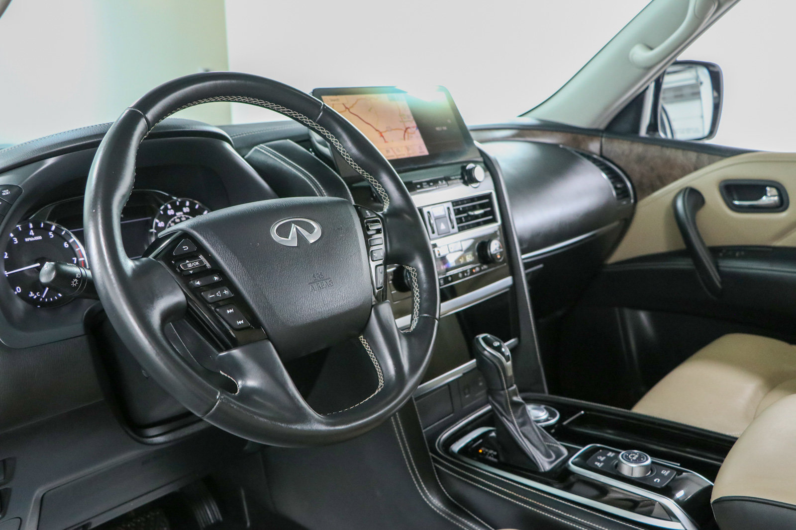 Used 2023 INFINITI QX80 Premium Select w/ Cargo Package RWD image 25