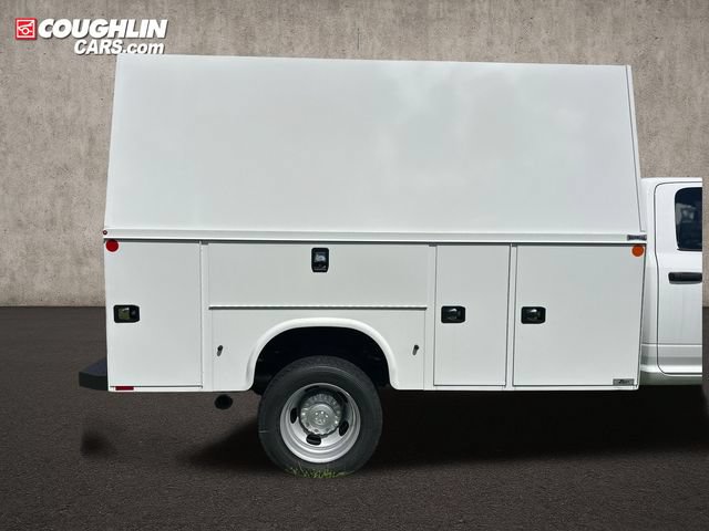 New 2026 RAM 5500 Tradesman w/ Chrome Appearance Group AWD/4WD image 8