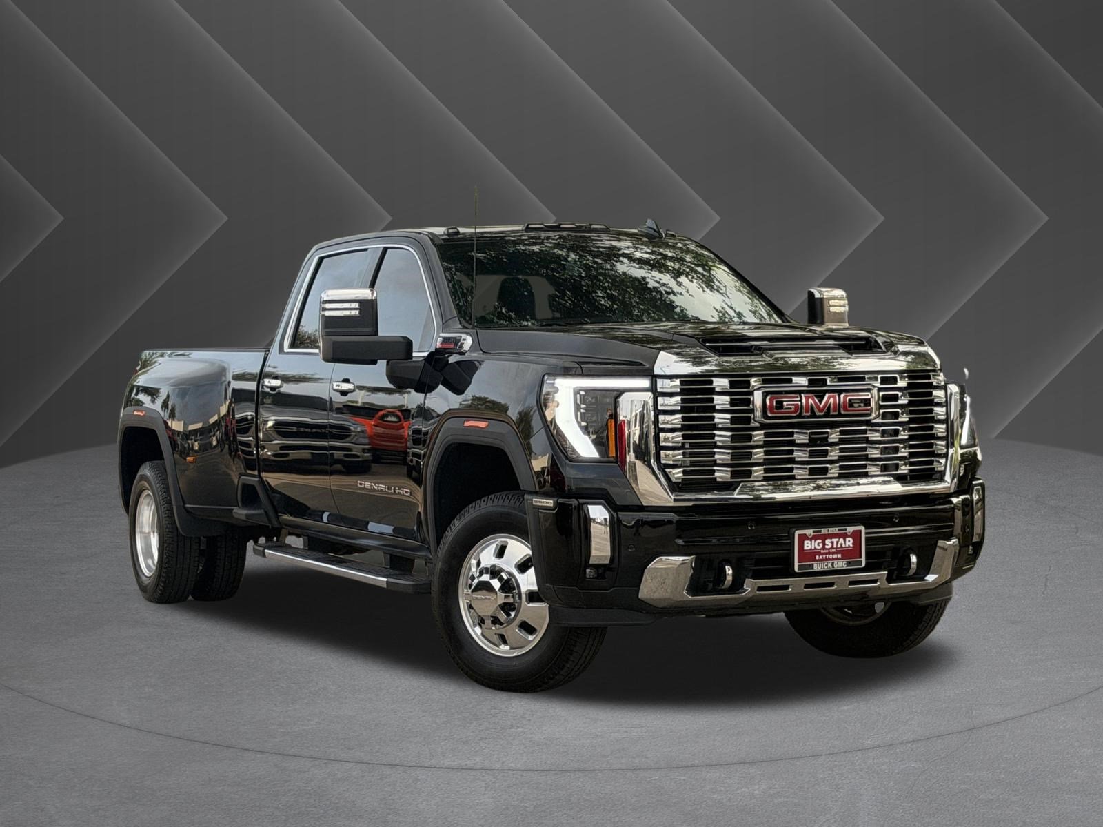 Used 2025 GMC Sierra 3500 Denali AWD/4WD image 2