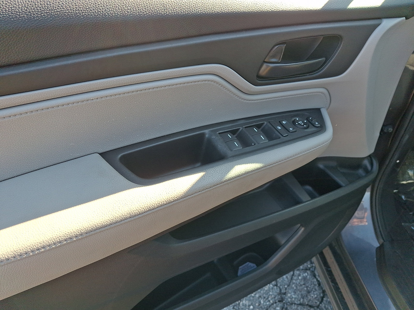 Used 2019 Honda Odyssey EX image 13