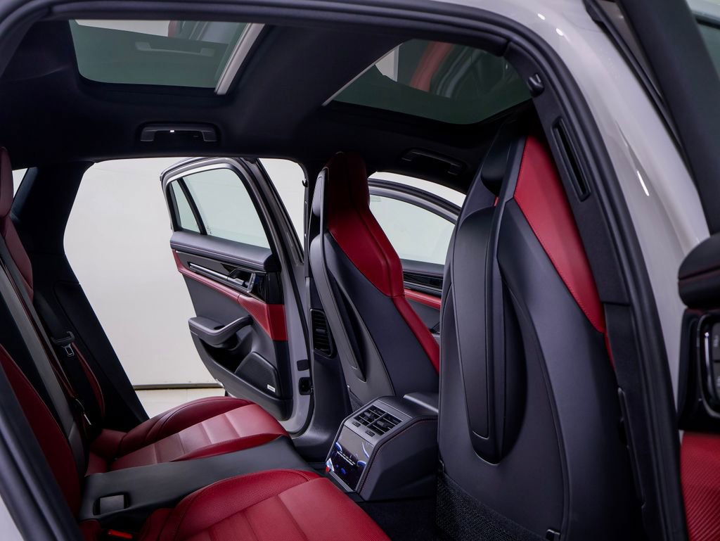 New 2026 Porsche Panamera 4 image 10