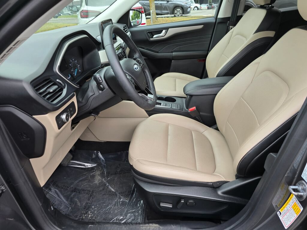 Used 2022 Ford Escape SEL AWD/4WD image 12