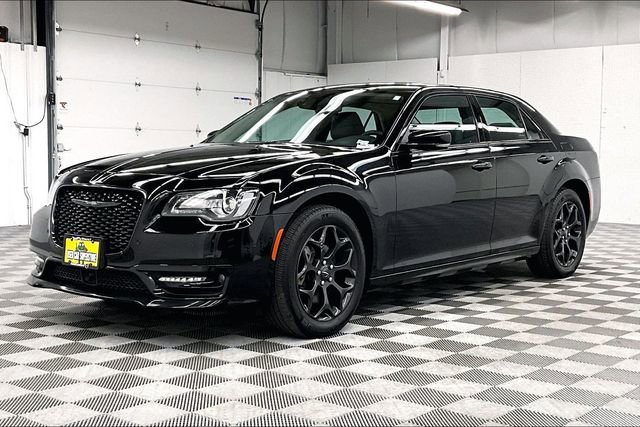 Used 2023 Chrysler 300 Touring L w/ Popular Equipment Group image 10