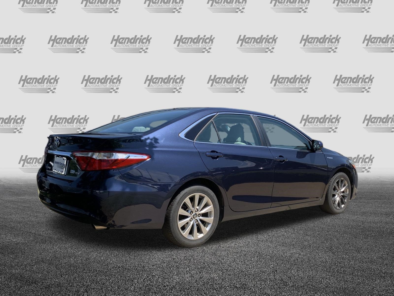 Used 2015 Toyota Camry XLE w/ Moonroof Package FWD image 10