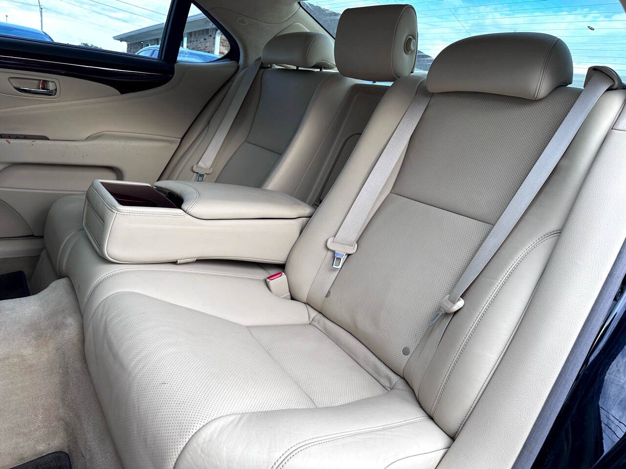 Used 2010 Lexus LS 460 L image 30