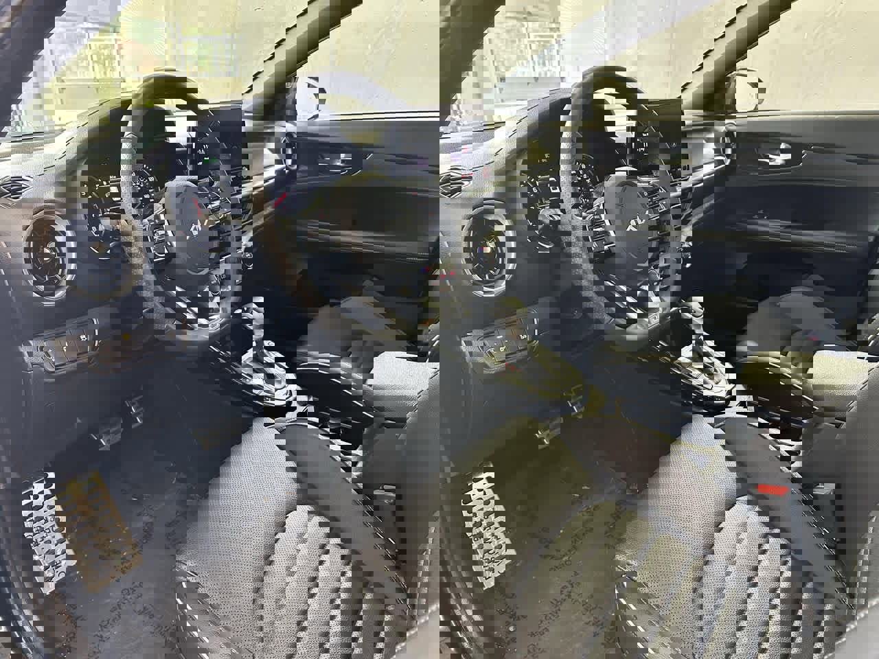 Used 2024 Kia Forte GT-Line w/ GT-Line Premium Package image 10