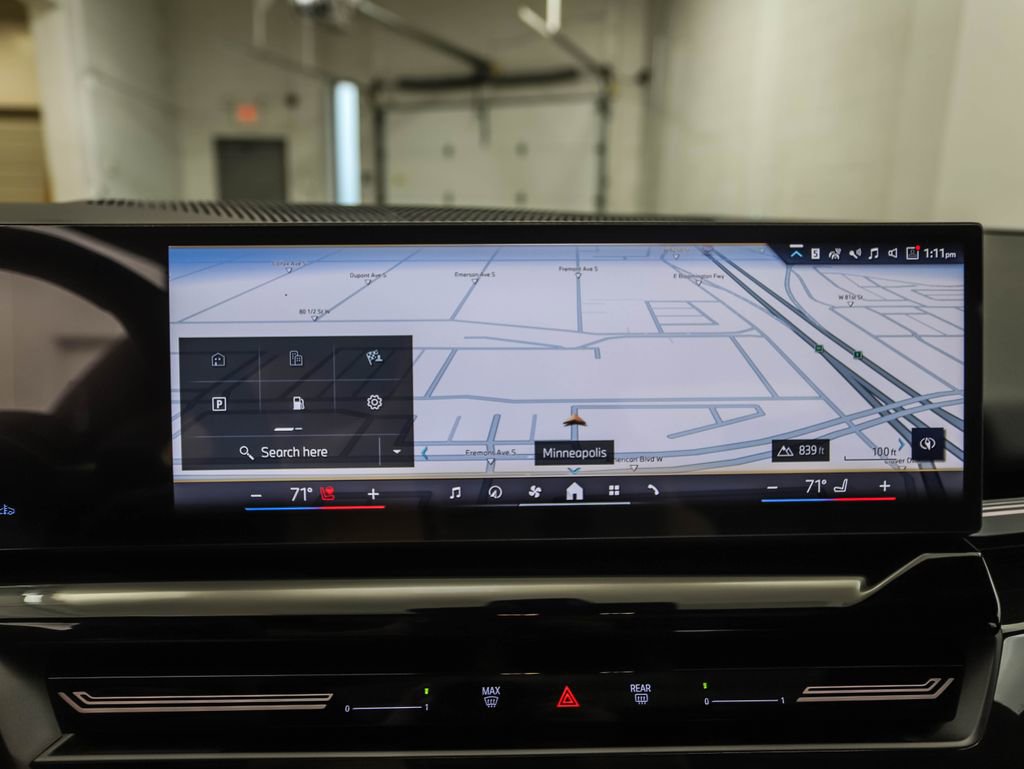 New 2026 BMW 530i xDrive w/ M Sport Package image 17