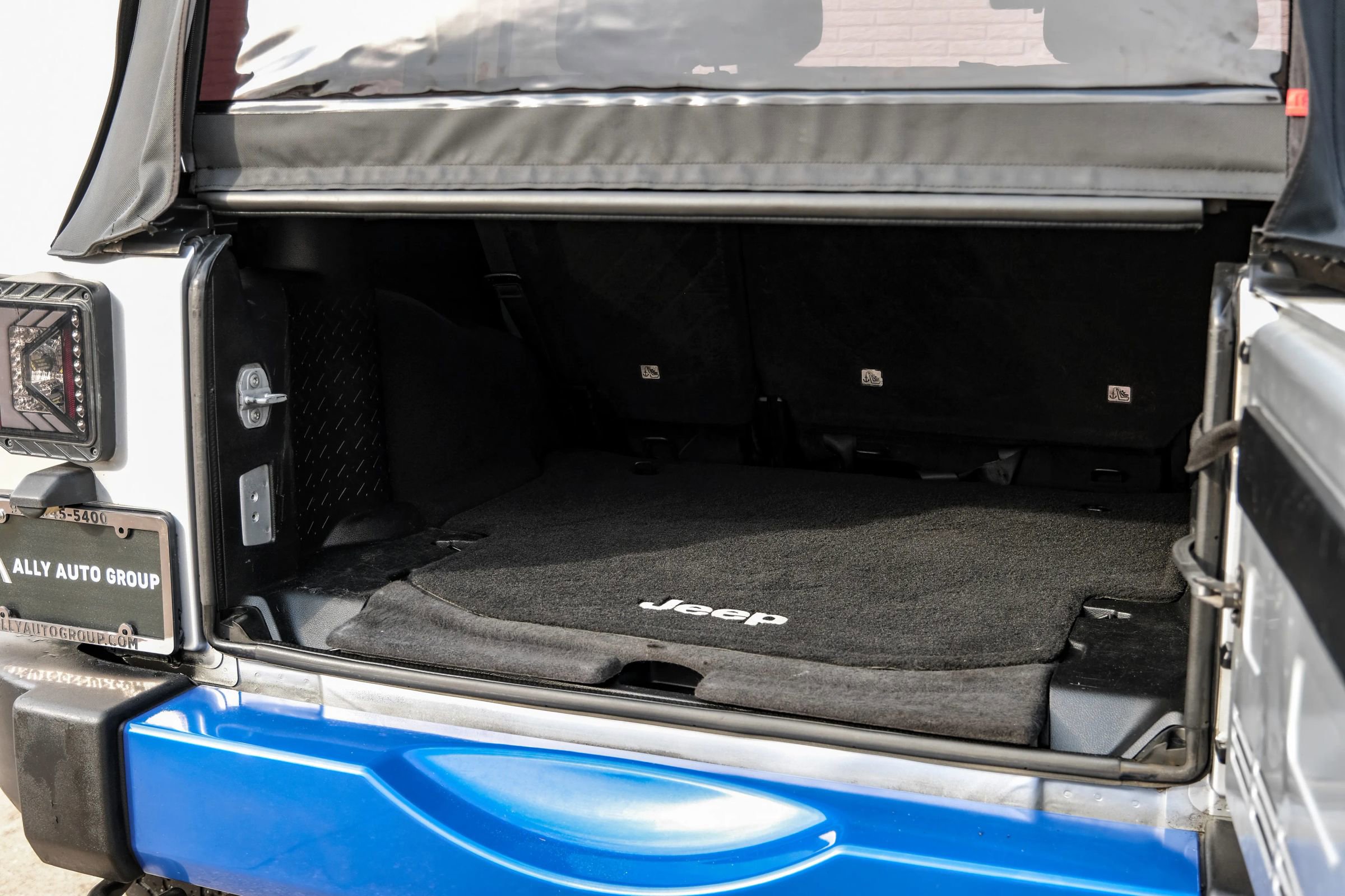 Used 2011 Jeep Wrangler Unlimited Sport image 48