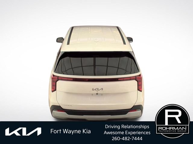 Certified 2025 Kia Carnival FWD image 3
