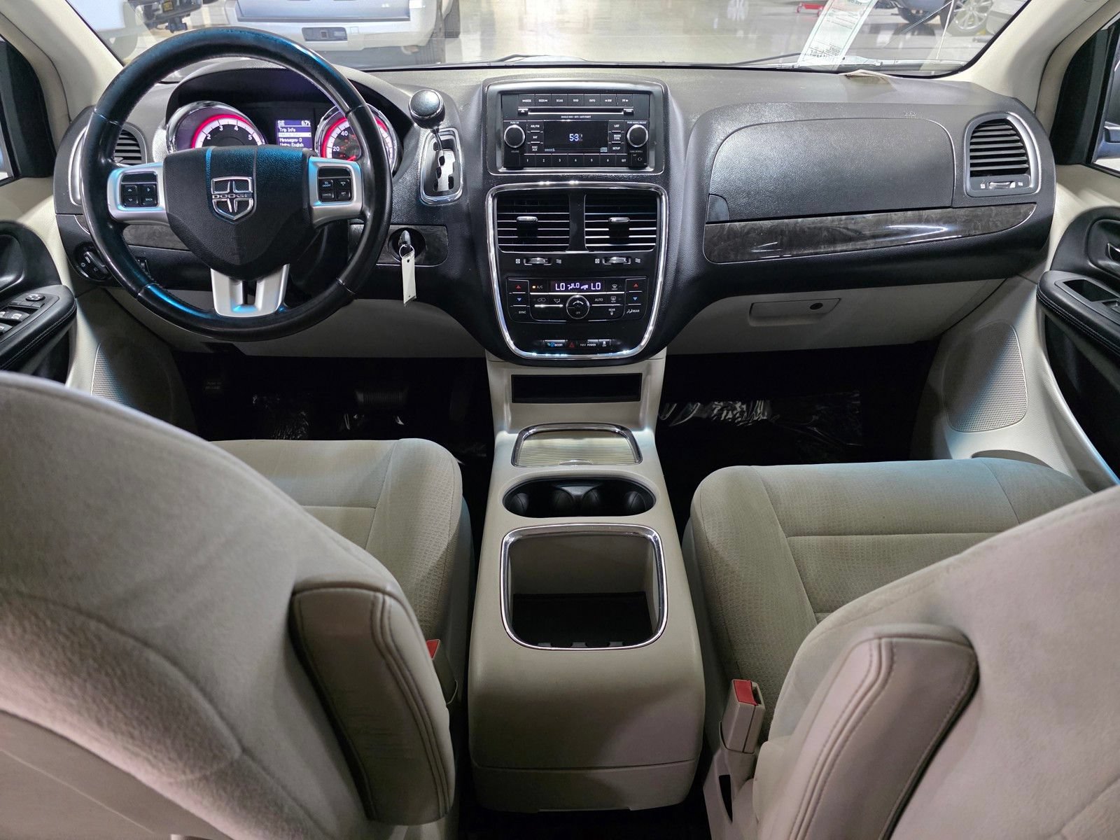 Used 2012 Dodge Grand Caravan Crew FWD image 18