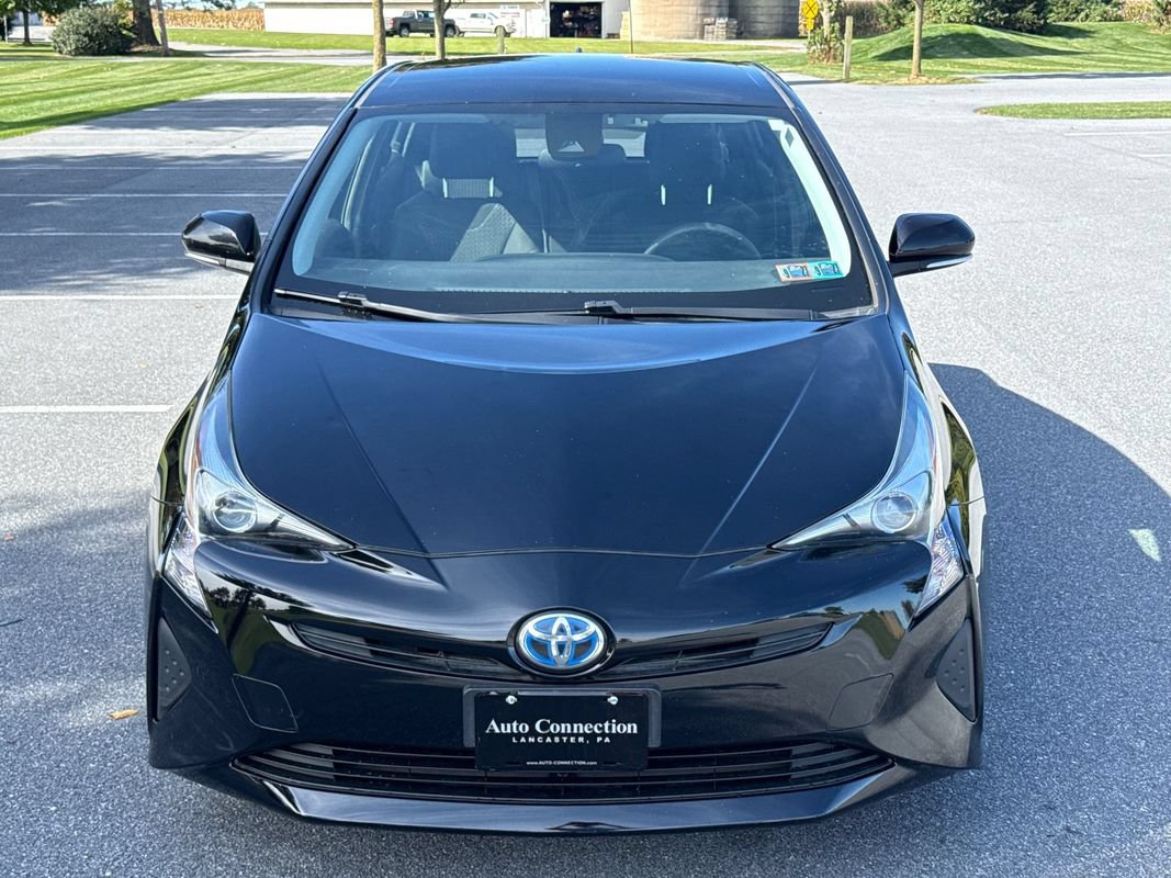 Used 2017 Toyota Prius Two w/ Carpet Mat Package FWD image 2