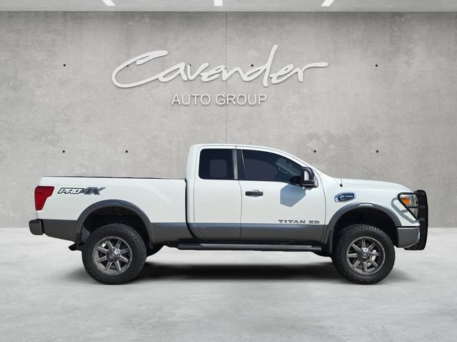 Used 2017 Nissan Titan PRO-4X w/ Pro-4x Convenience Package AWD/4WD image 17