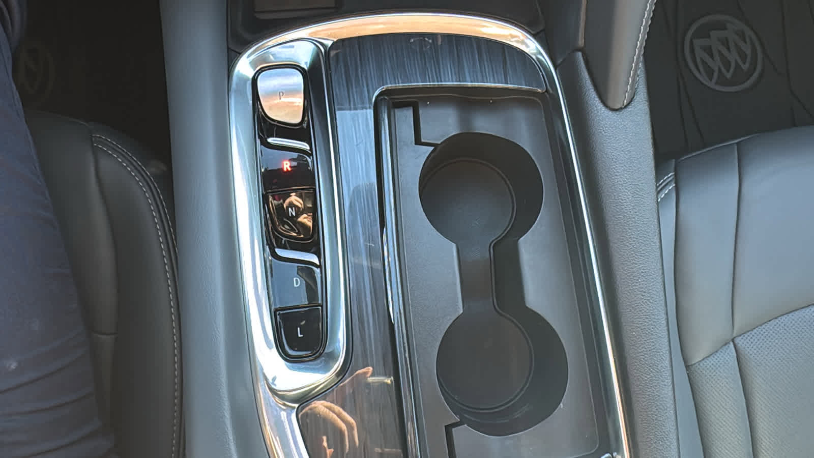 Used 2022 Buick Enclave Premium w/ Surround and Sites Package image 19