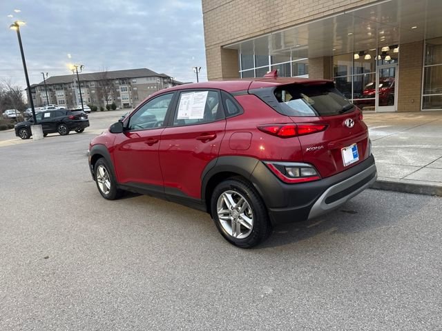 Used 2022 Hyundai Kona SE image 2