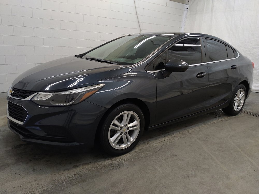 Used 2017 Chevrolet Cruze LT w/ Convenience Package image 2