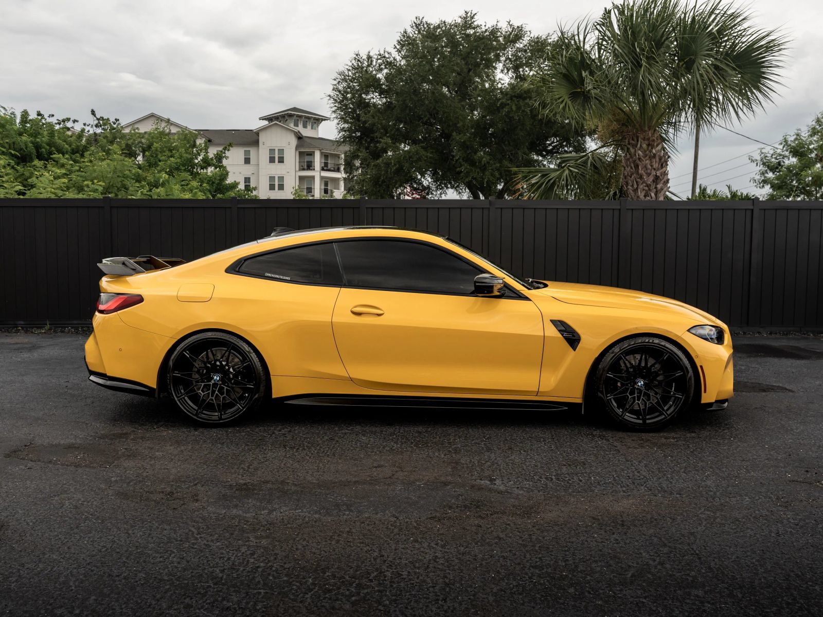 Used 2022 BMW M4 xDrive Competition w/ M Carbon Exterior Package AWD/4WD image 2