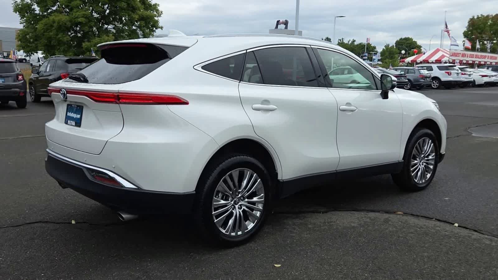 Used 2021 Toyota Venza Limited w/ Advanced Technology Package AWD/4WD image 8