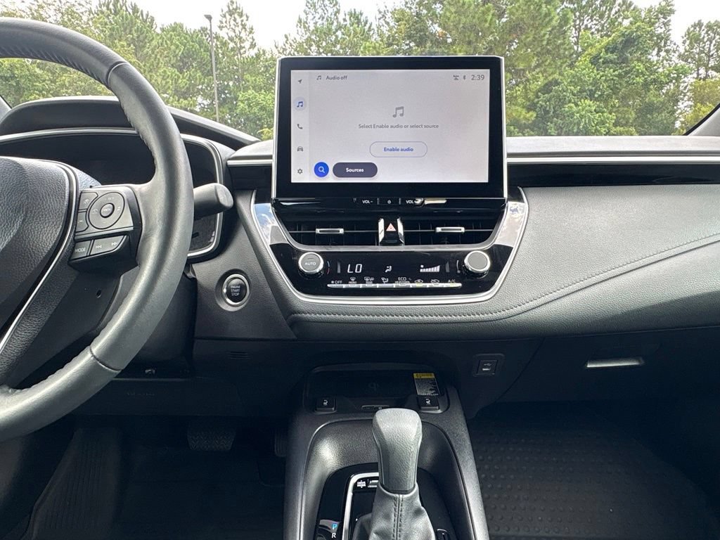 Used 2025 Toyota Corolla XSE FWD image 11