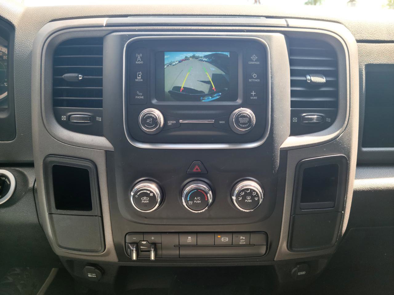 Used 2016 RAM 2500 Tradesman w/ Chrome Appearance Group AWD/4WD image 11
