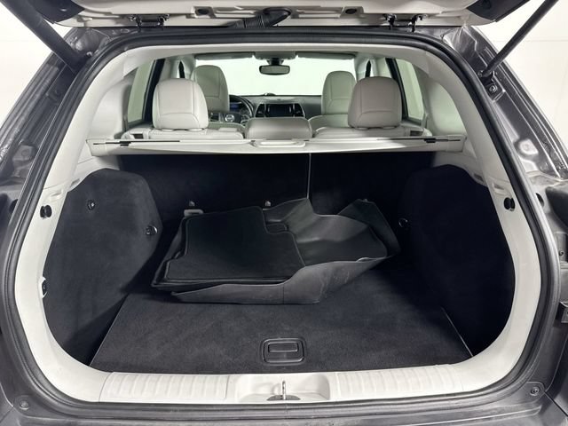 Used 2019 Jeep Cherokee Limited w/ Luxury Group FWD image 34