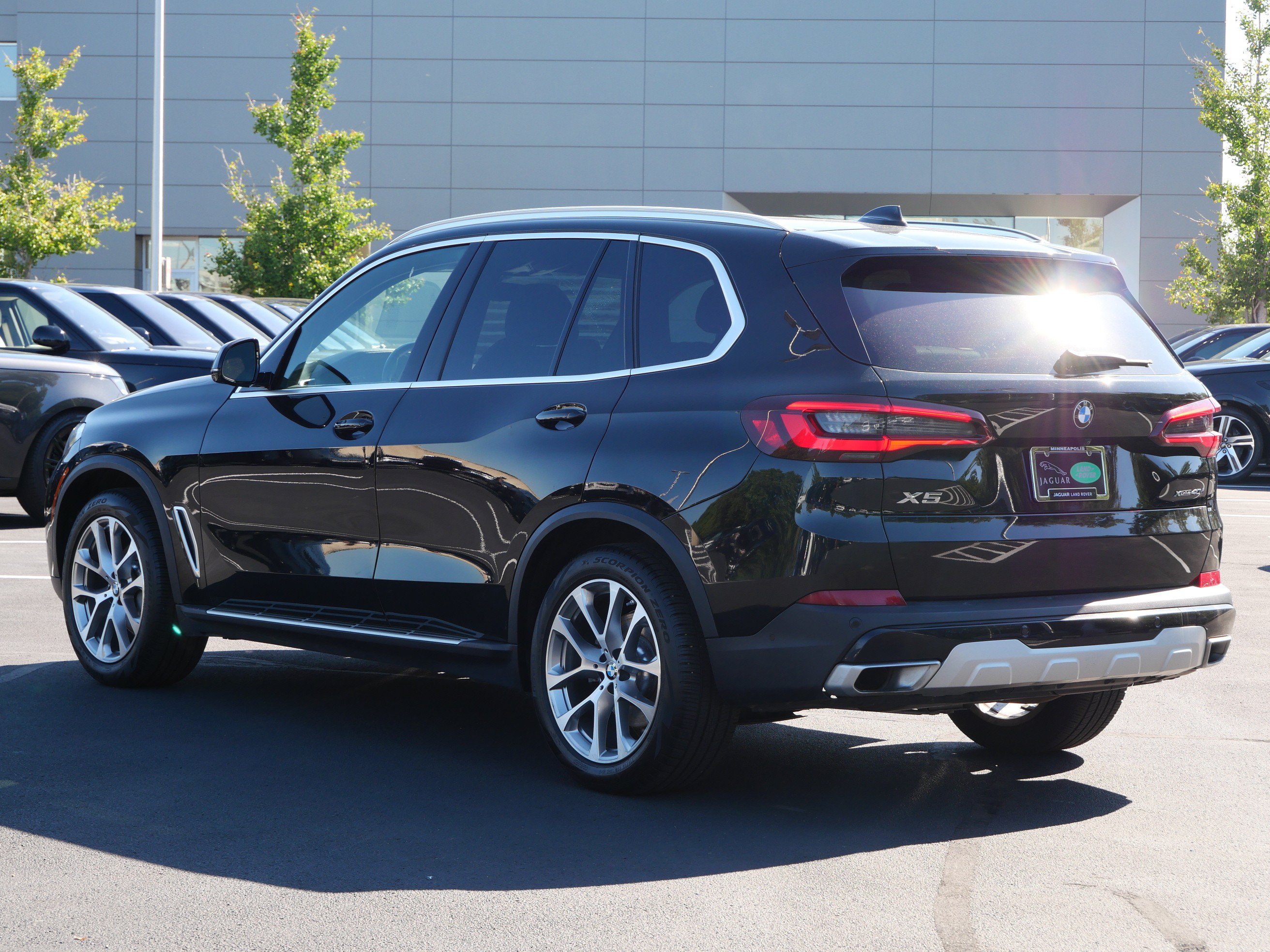 Used 2023 BMW X5 xDrive40i AWD/4WD image 3