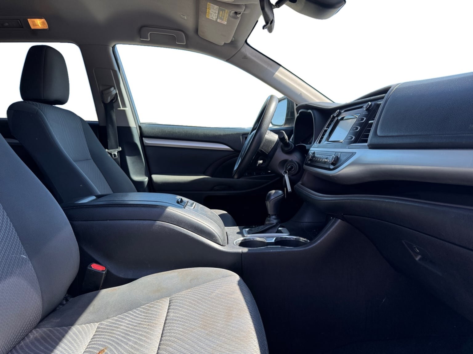 Used 2018 Toyota Highlander LE FWD image 17
